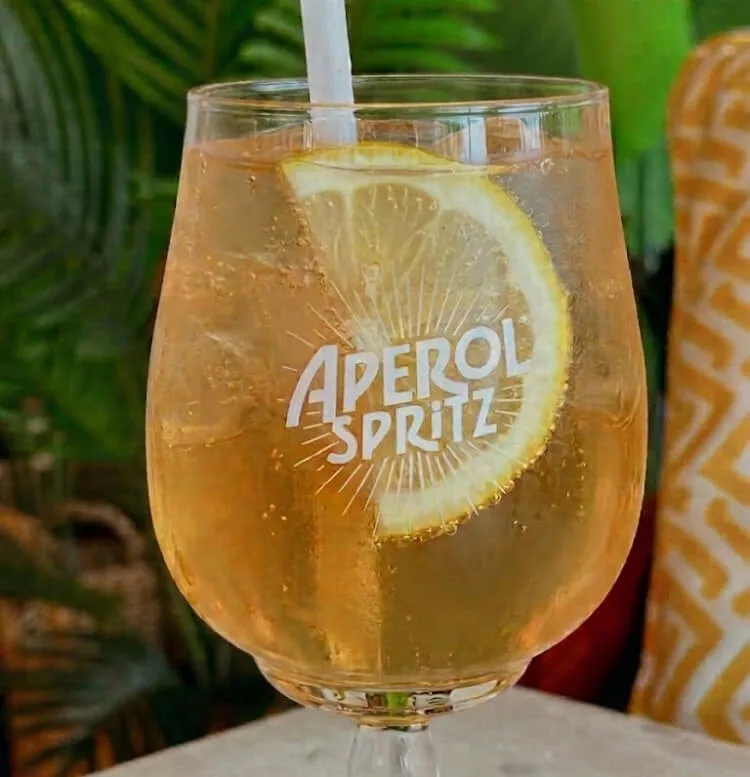 Gember Spritz — cocktail & mocktail