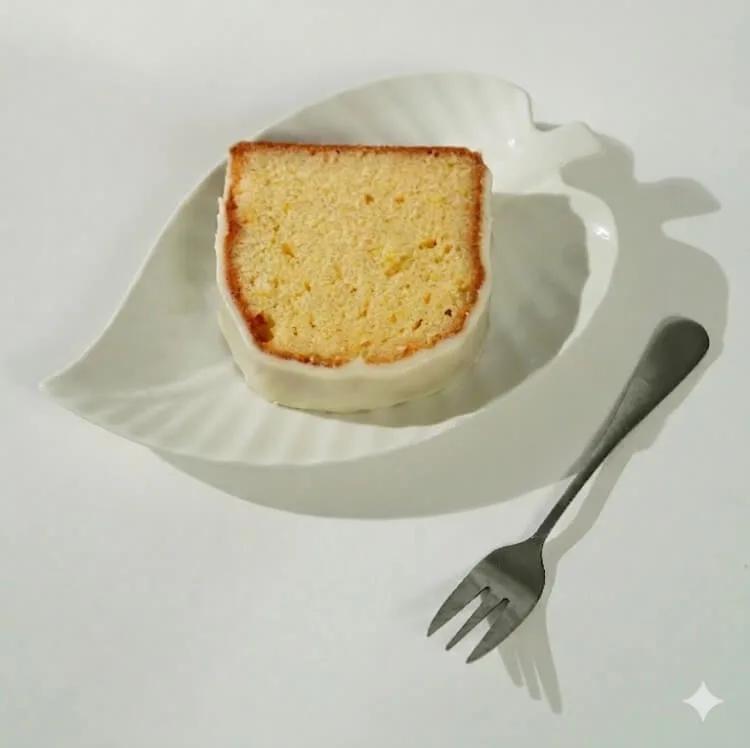 Citroencake met amandelvulling en gedroogde citroenschil bio