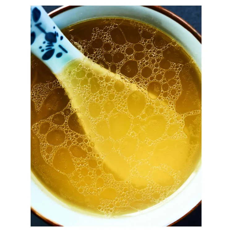 Sterke kippenbouillon